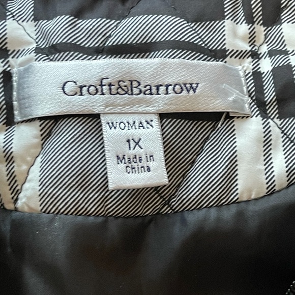 SOLD.   SOLDCroft & Barrow black and white vest - Picture 6 of 14